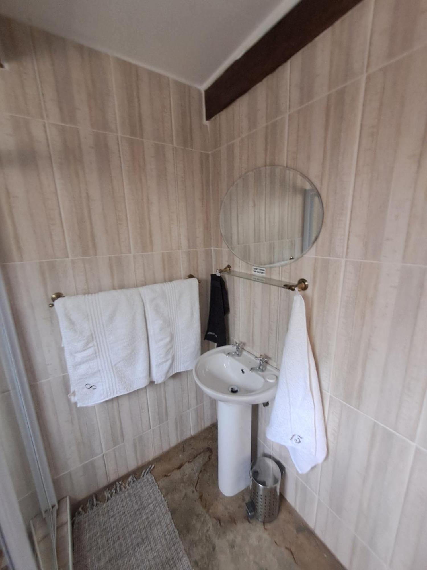 Oppieplaas Country Estate Villa Haga Haga Rum bild
